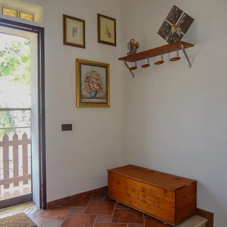 Il Giglio Apartment Montallegro